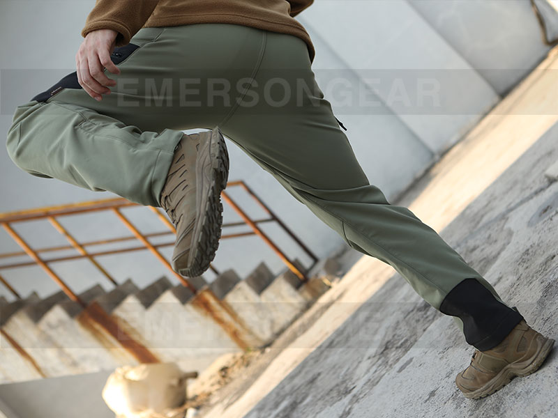 Emersongear warme, winddichte Outdoor-Funktions-Wander-Softshell-Hose „Killerwal“