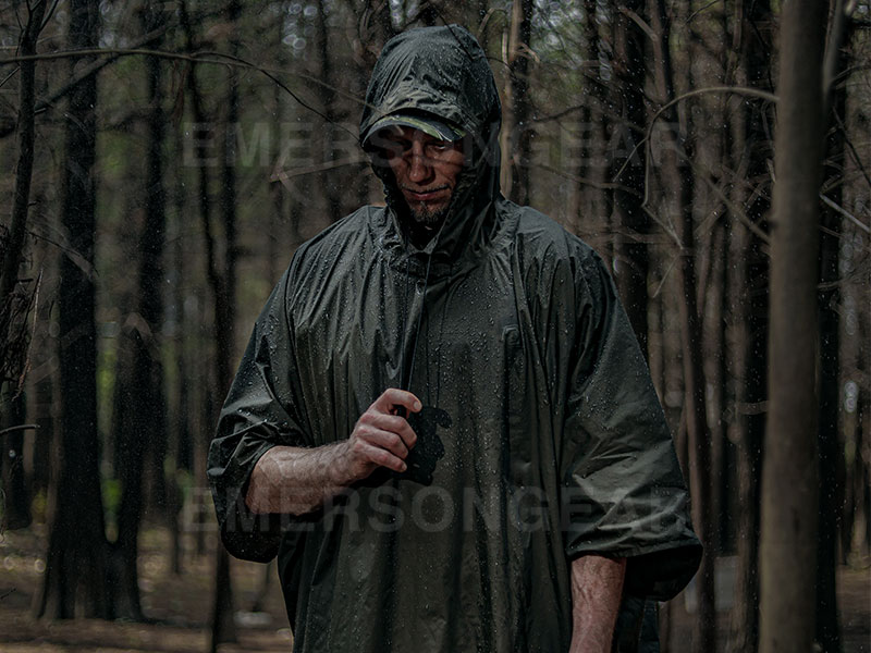 Emersongear Outdoor Jungle Tactical Schnelltrocknender Regenponcho „Wind Rider“